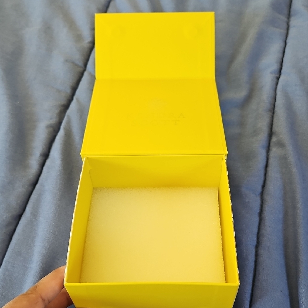 🛑KENDRA SCOTT Storage Box - Picture 3 of 5